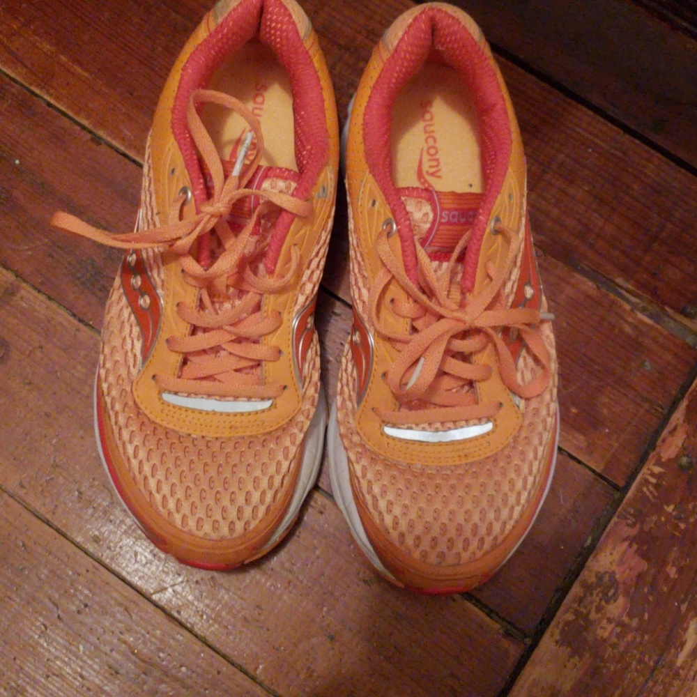Womens saucony shoes